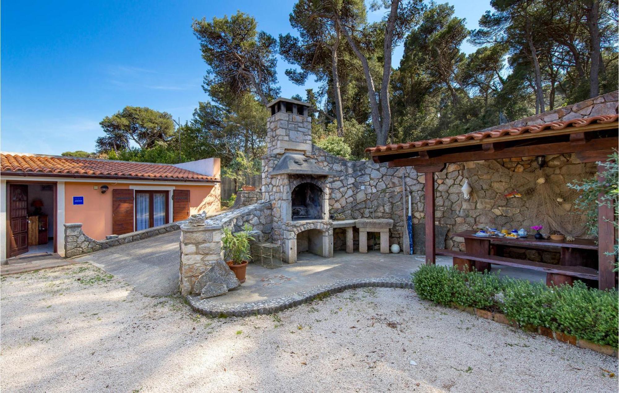 Awesome Home In Veli Losinj Veli Lošinj Exterior foto