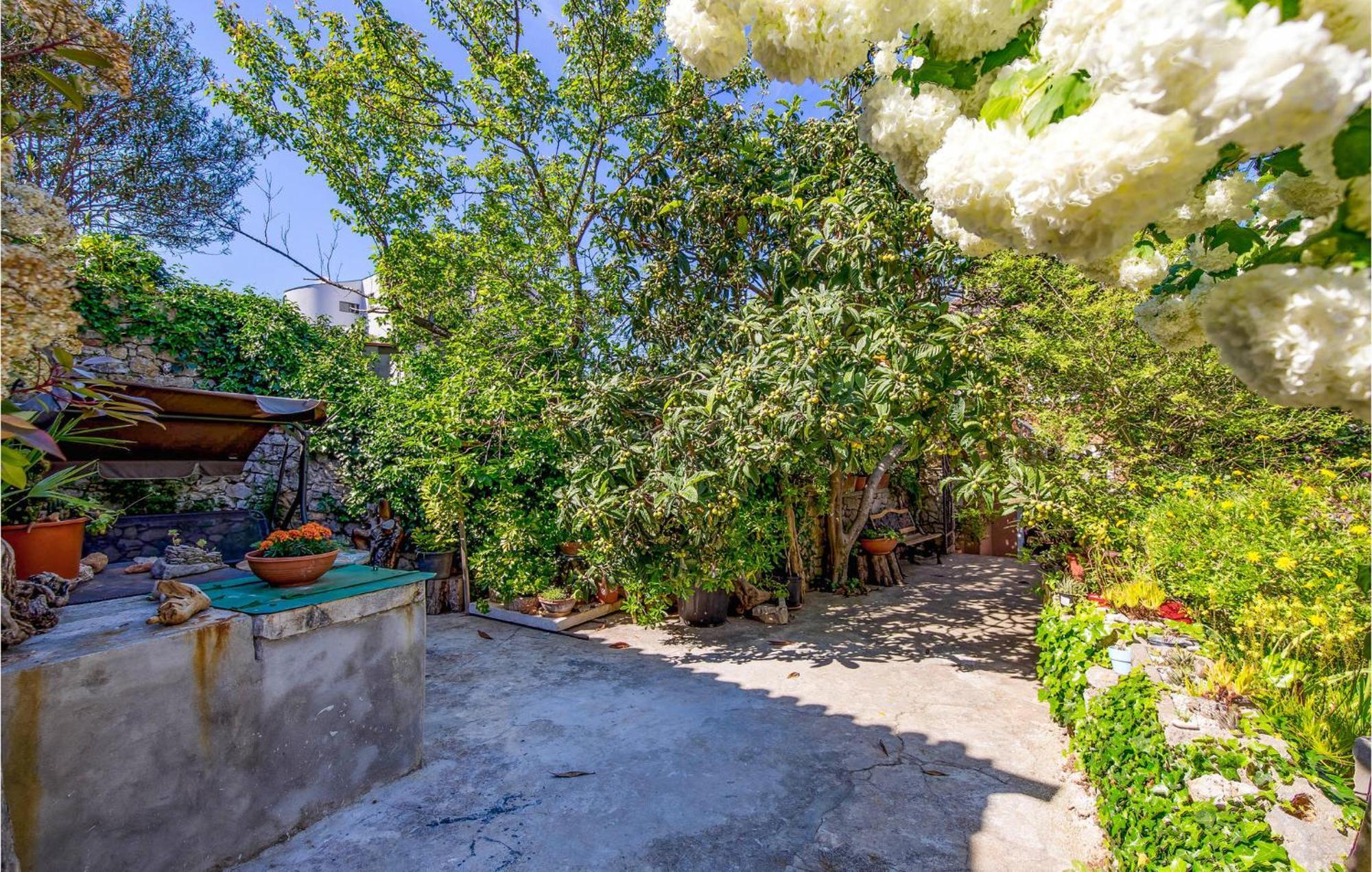 Awesome Home In Veli Losinj Veli Lošinj Exterior foto